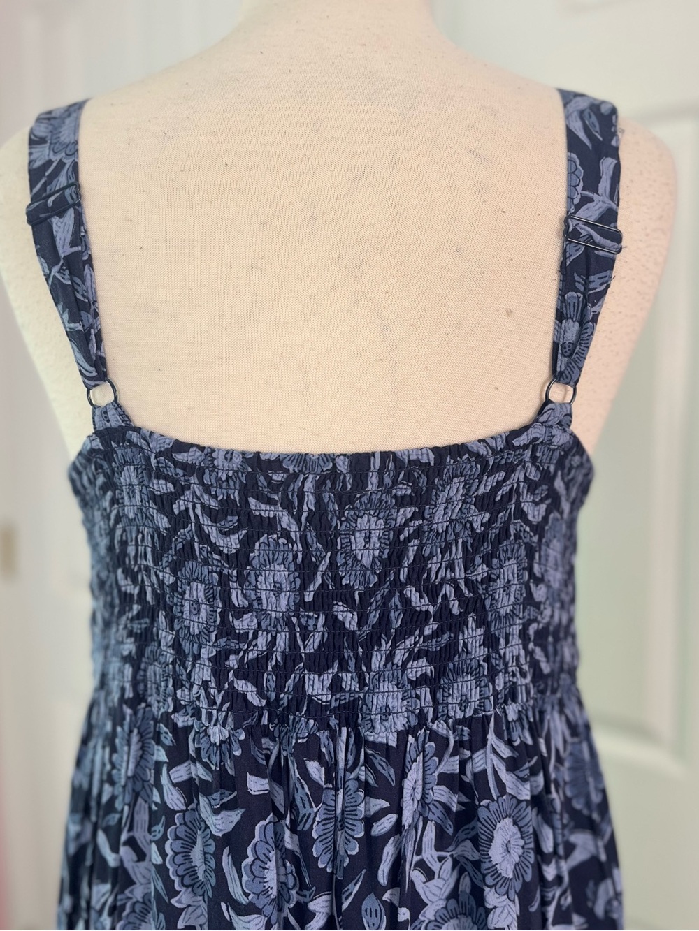 Blue Floral Tiered Maxi Dress Womens Medium Sundress Garden Party Spring Summer - Picture 3 of 7